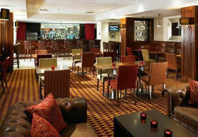 The Aberdeen Dyce Hotel Exterior foto